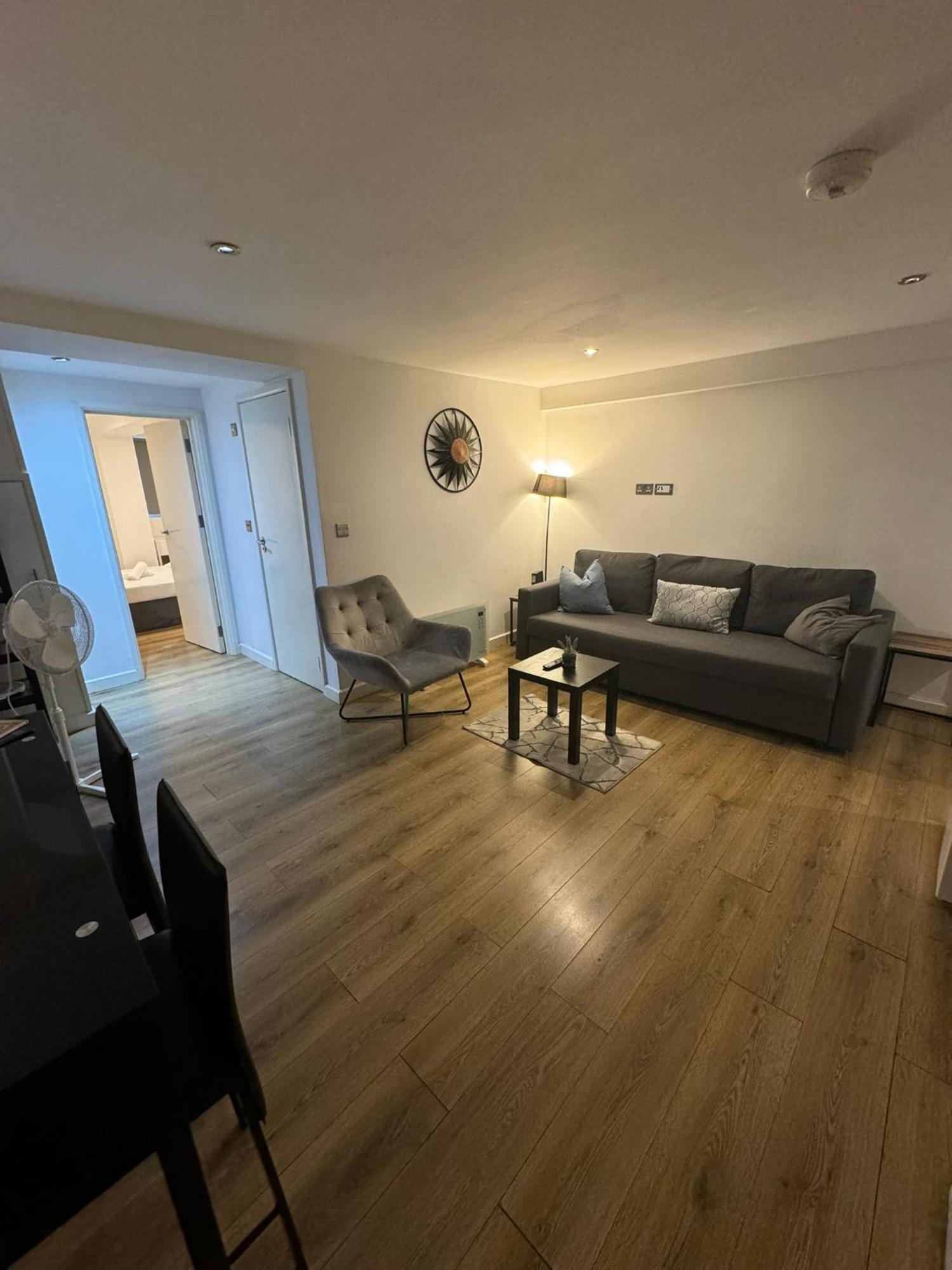 Cozy Two Bedroom Apartment Sleeps 6 Near Camden Market Hw10 伦敦 外观 照片