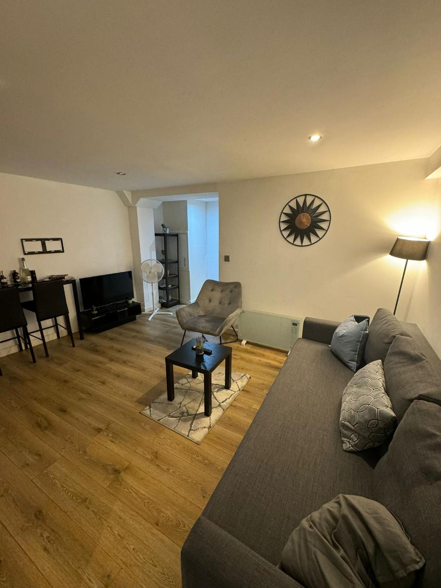 Cozy Two Bedroom Apartment Sleeps 6 Near Camden Market Hw10 伦敦 外观 照片